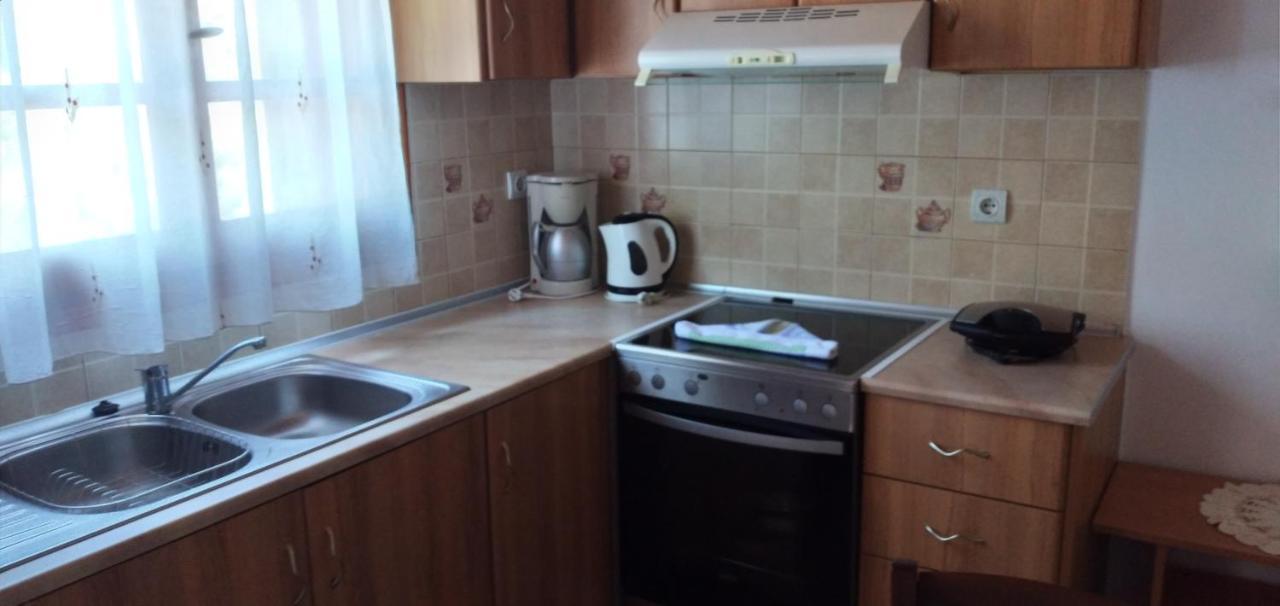 Athina Studio Apartments Kerveli Ngoại thất bức ảnh