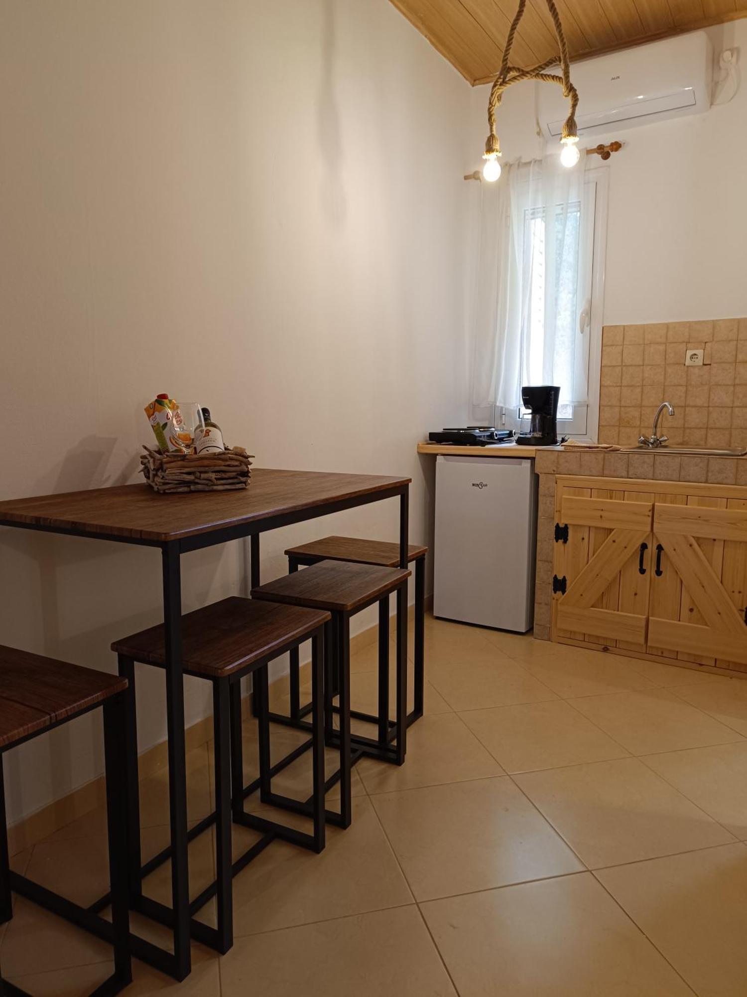 Athina Studio Apartments Kerveli Ngoại thất bức ảnh
