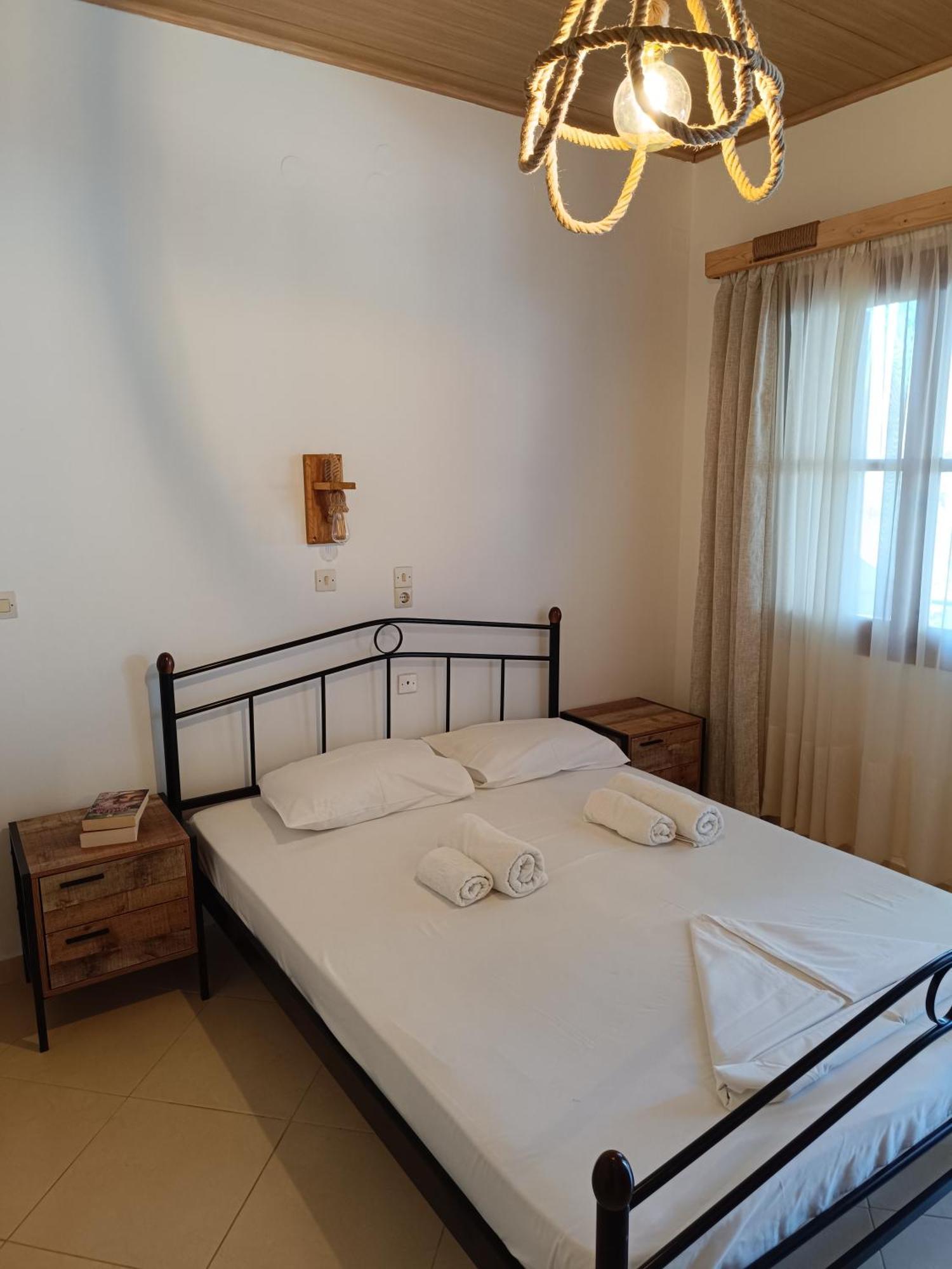 Athina Studio Apartments Kerveli Ngoại thất bức ảnh