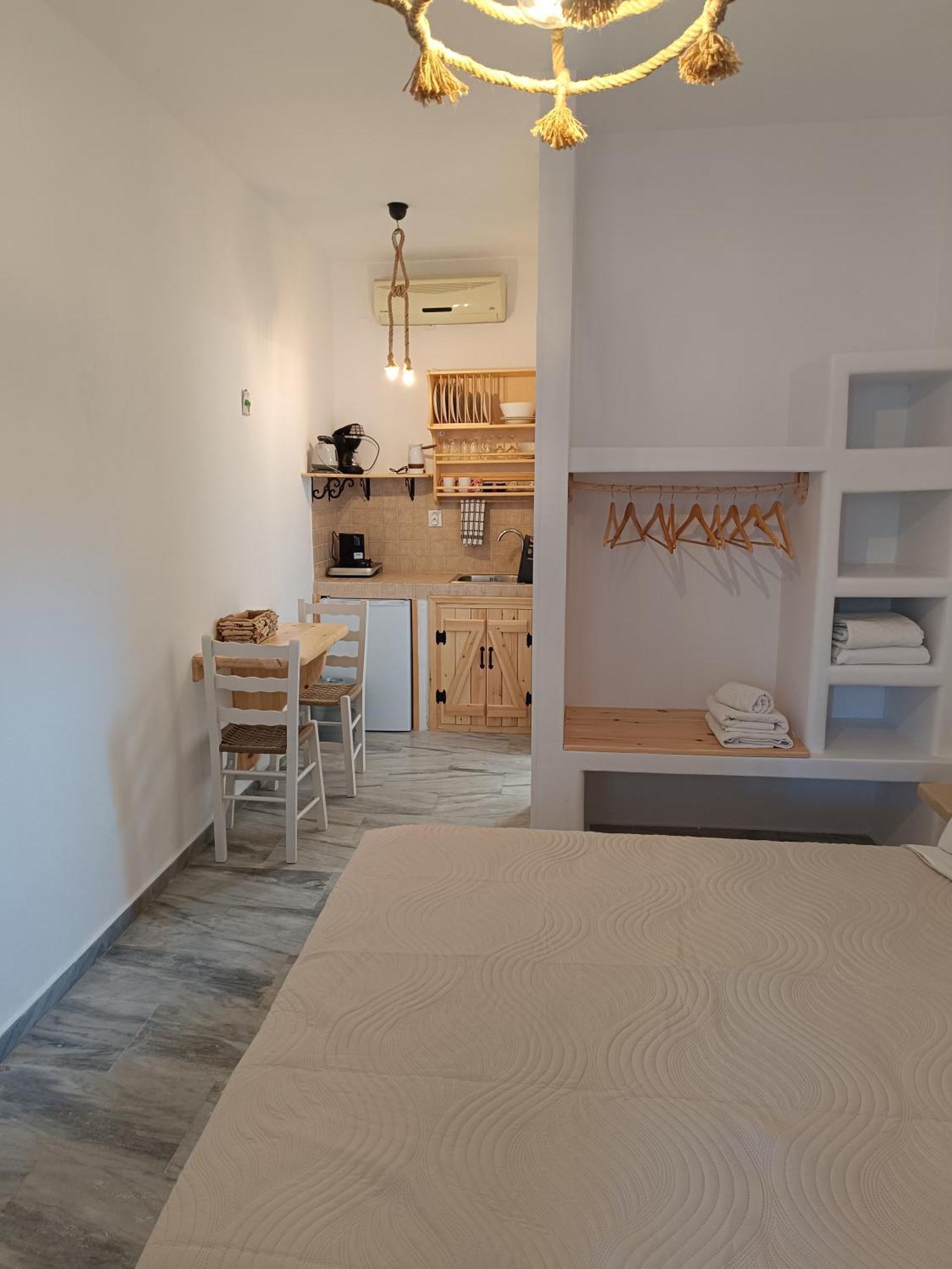 Athina Studio Apartments Kerveli Ngoại thất bức ảnh